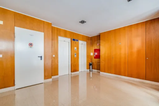 Apartamento T2 com 1 Lugar de Estacionamento  e Varanda | Próximo da Praia da Rocha – Encosta da Marina  - Portimão