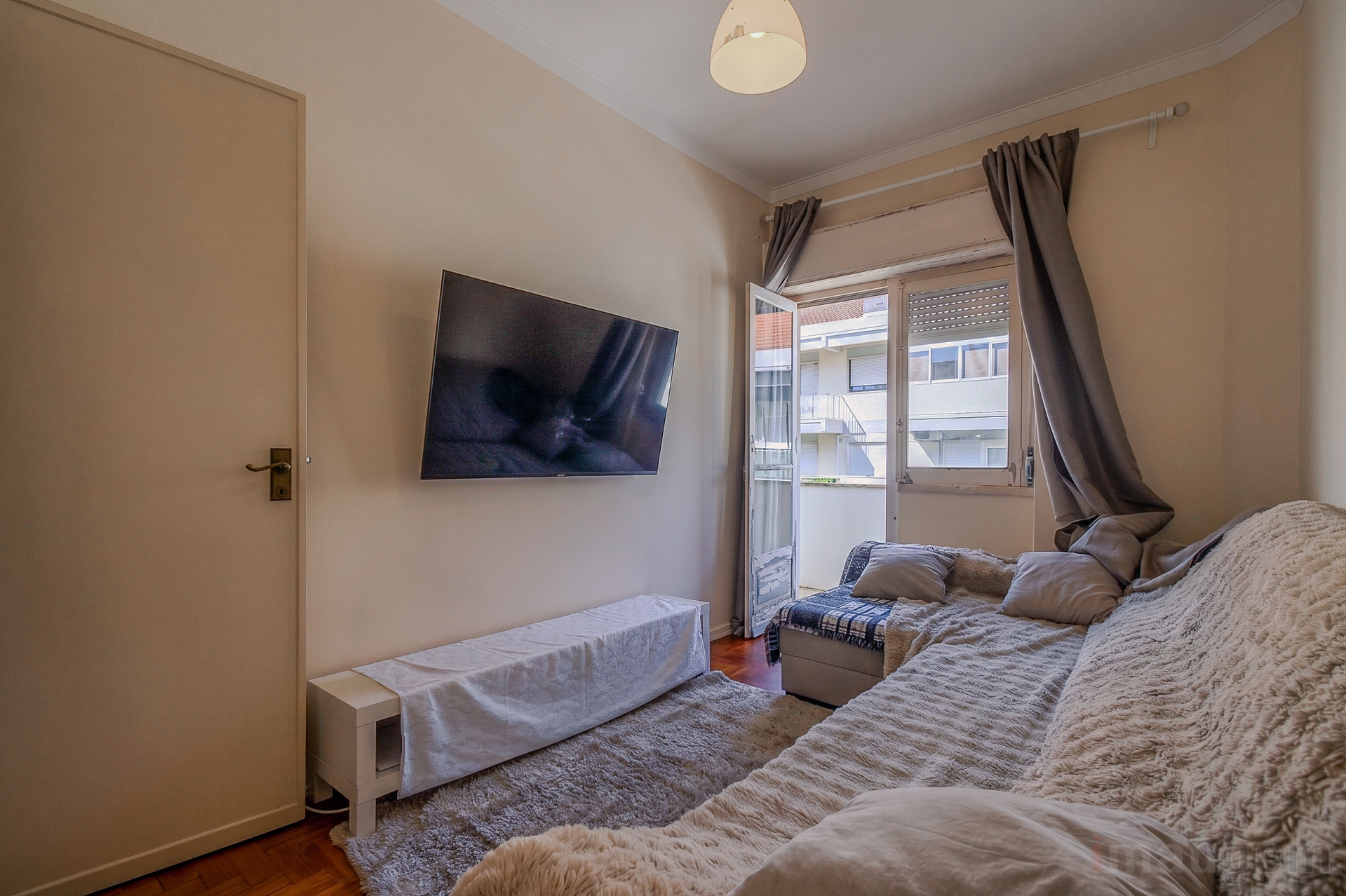 Apartamento T2 na Póvoa de Santo Adrião, Odivelas.