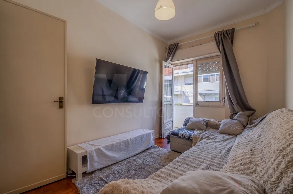 2-bedr. apartment in Póvoa de Santo Adrião, Odivelas.