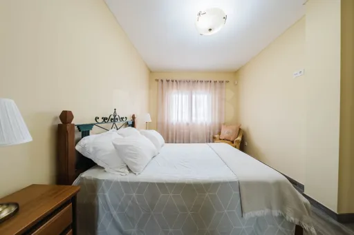 Apartamento recente com piscina e excelente exposição solar junto à praia do Baleal
