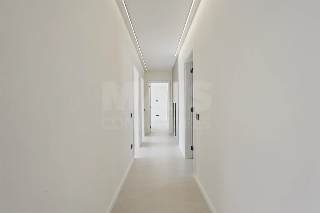 Moradia T3+1 NOVA com piscina em terreno de 2098m2