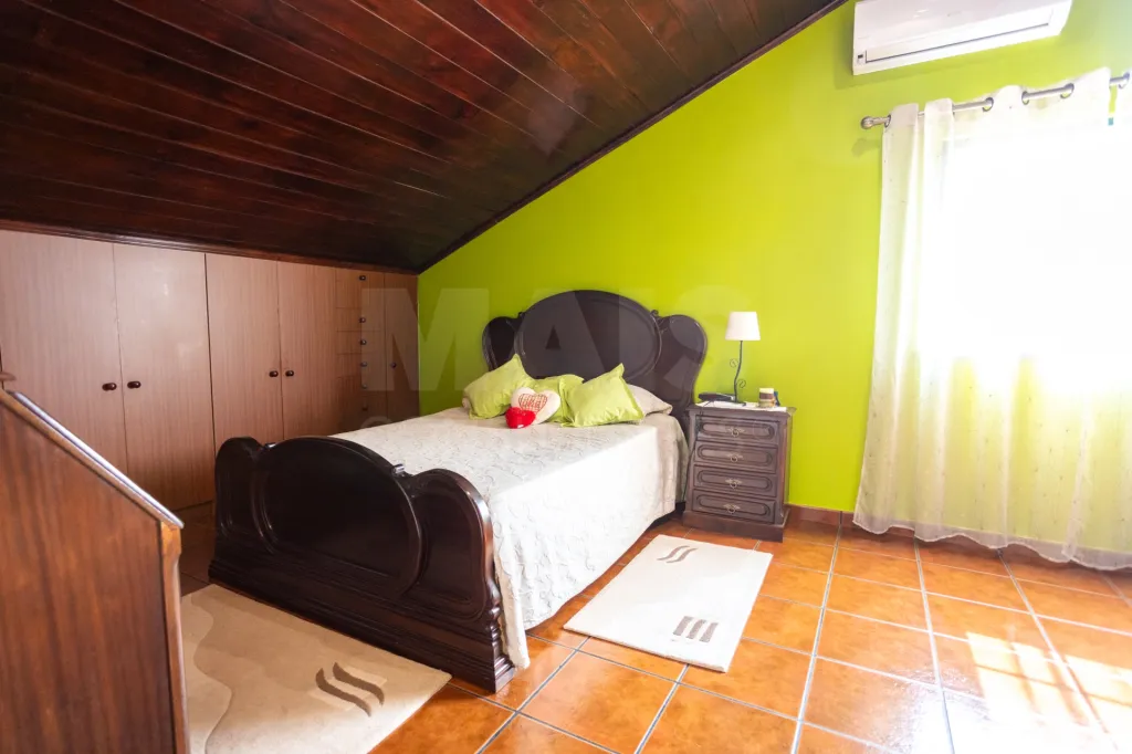 Moradia T3 isolada com Garagem na Branca