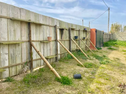 Terreno rústico | 2 acessos | 500m da Praia da Almagreira