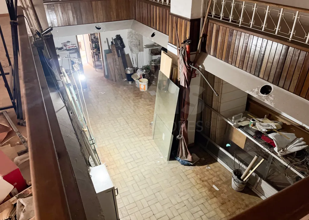Prédio de uso Misto com 5 Pisos e 2 Frentes  na Baixa de Coimbra – 2 entrada independentes
