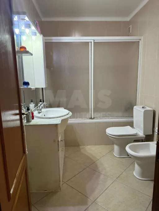 Apartamento T2 na Póvoa de Santa Iria com parqueamento e terraço