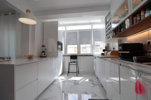 Fully Renovated 3-Bedroom Apartment on the 3rd Floor in Samora Correia