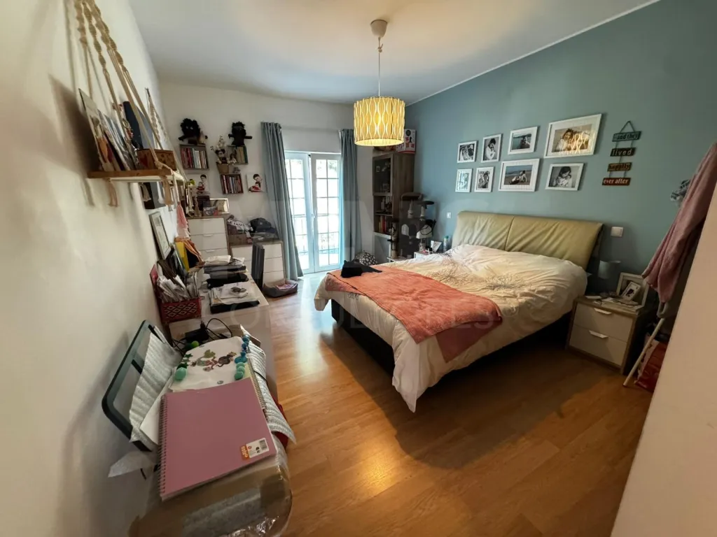 Apartamento T2 c/ parqueamento e arrecadação - São Julião do Tojal