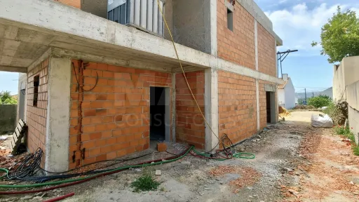 Moradia T4 c/ Suite, Jardim, Piscina & Parqueamento!