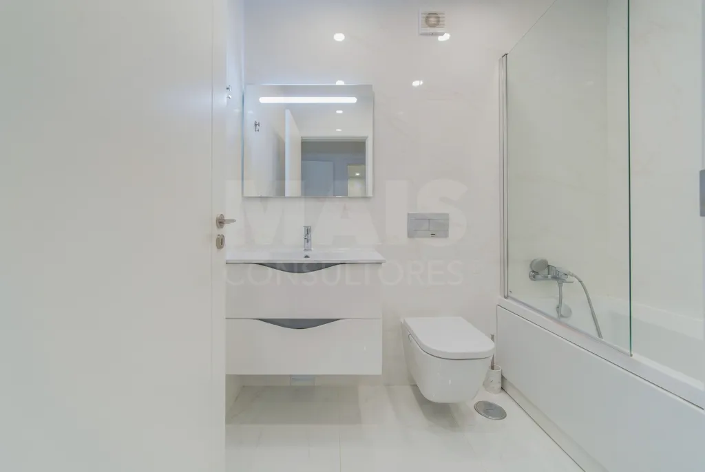 T4 Duplex com Vista Panorâmica sobre o Rio Tejo e Lisboa | Montijo