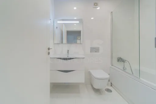 T4 Duplex com Vista Panorâmica sobre o Rio Tejo e Lisboa | Montijo