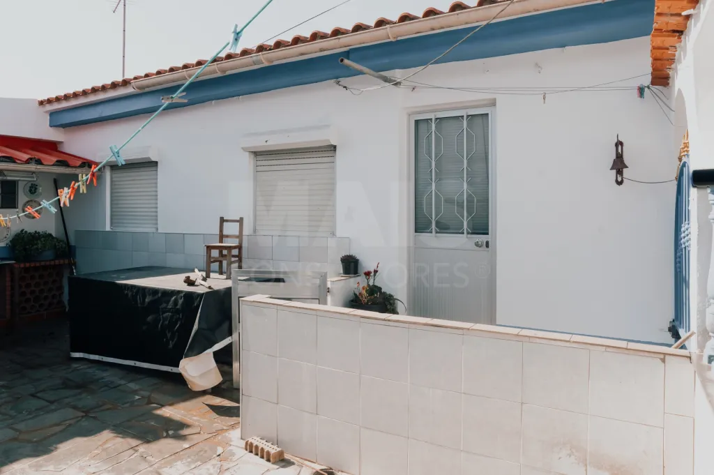 Moradia T3 com Anexo T1 e Garagem