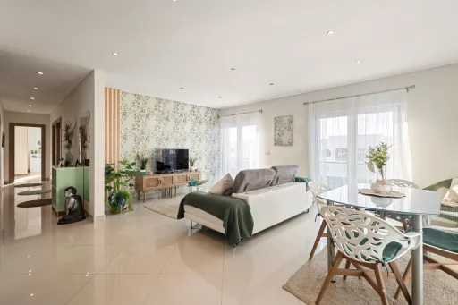 3 bedroom apartment in the Jardins do Mar development in Peniche