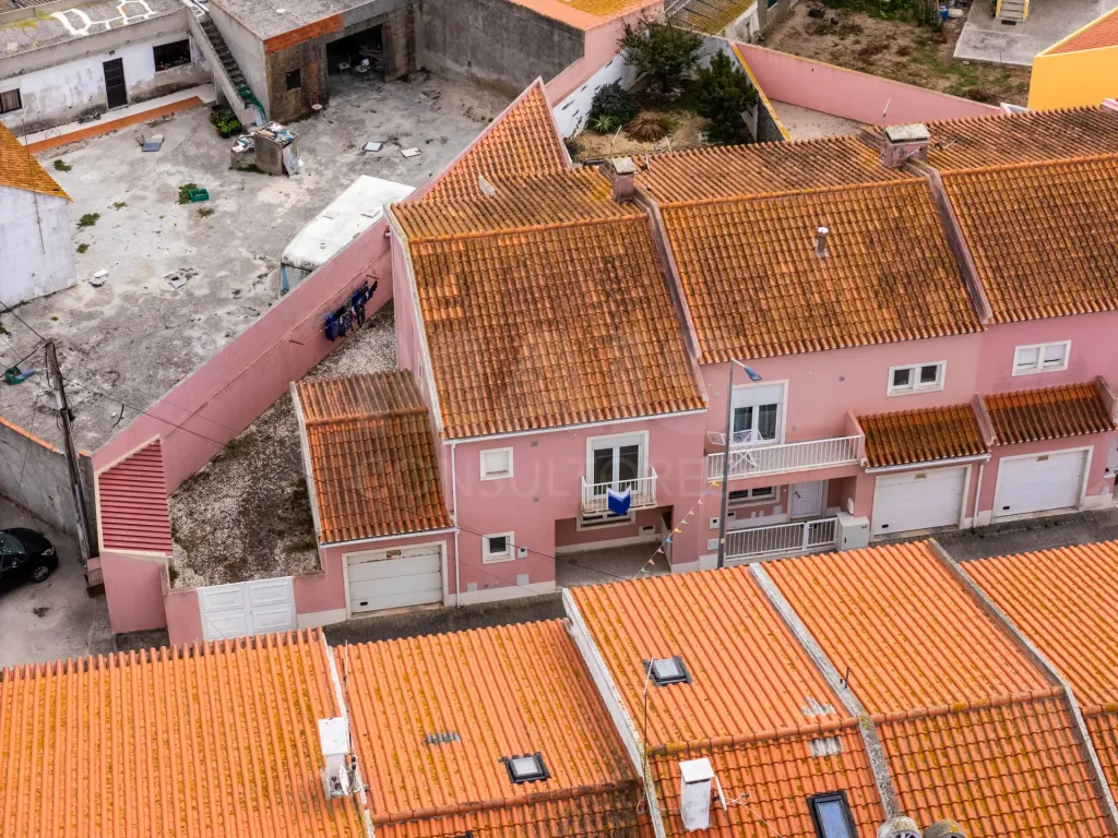 Moradia T3 no Casal Moinho – a 5 minutos a pé da Praia dos Supertubos!