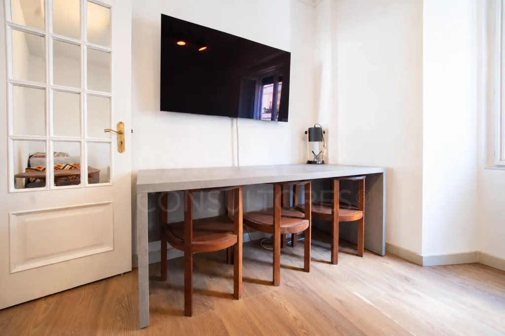 Converted 2-bedroom apartment in Penha de França with a terrace
