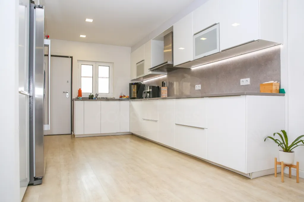 House 3 Bedrooms Carregado