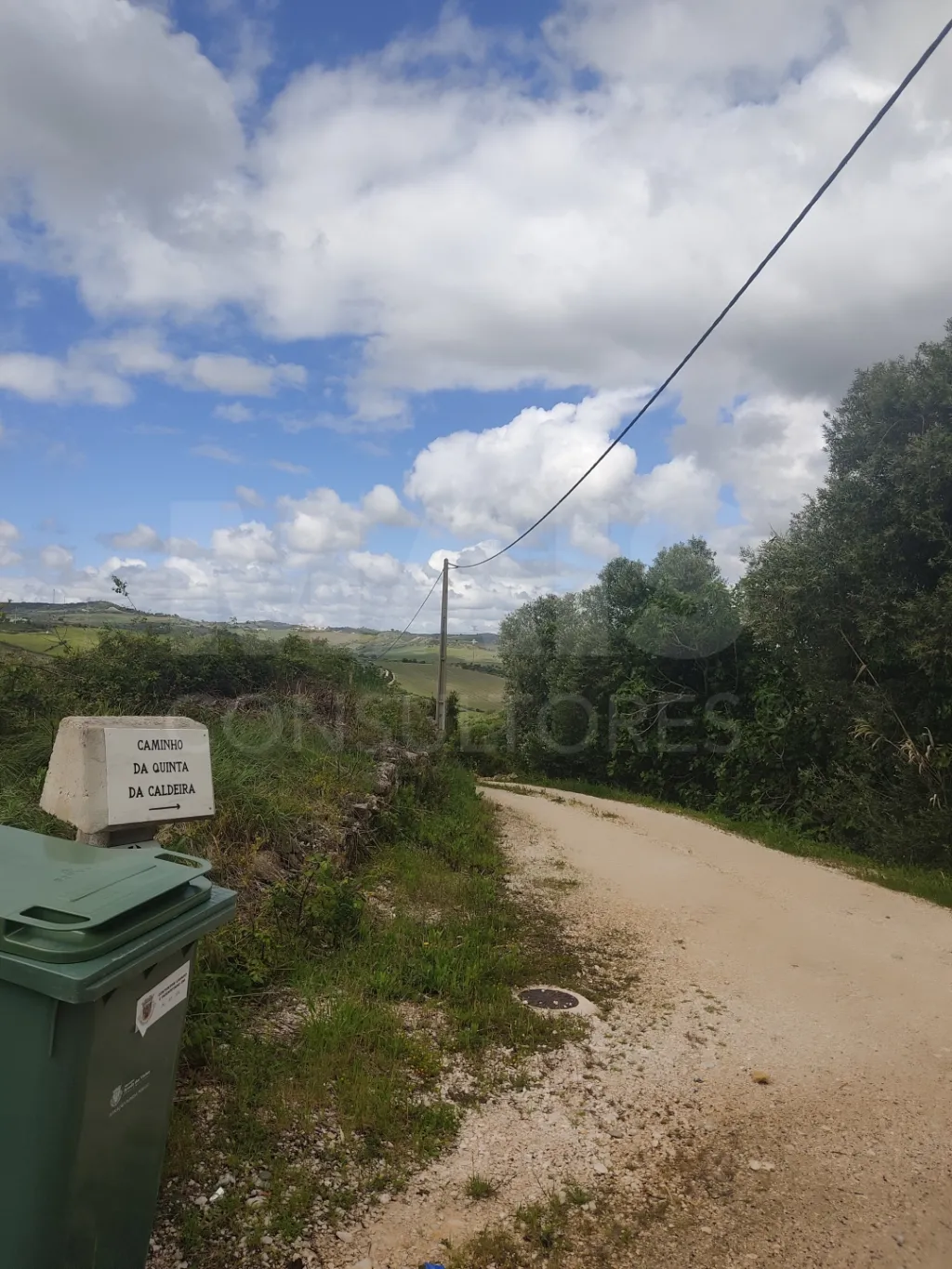 Terreno com 10.000m2 com 2 poços de água e casa com 28 m2, de apoio agrícola