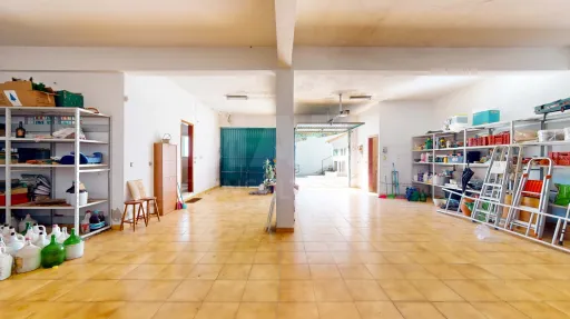 Moradia T5, na calhandriz com piscina