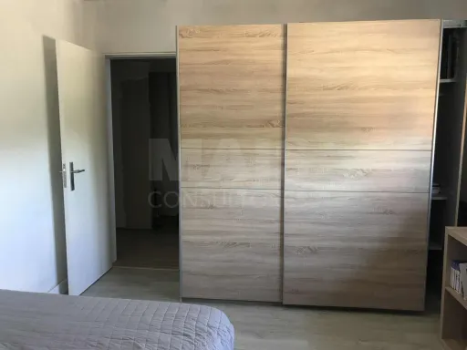 Quinta com moradia T4, piscina e anexos a 35 mint de Lisboa