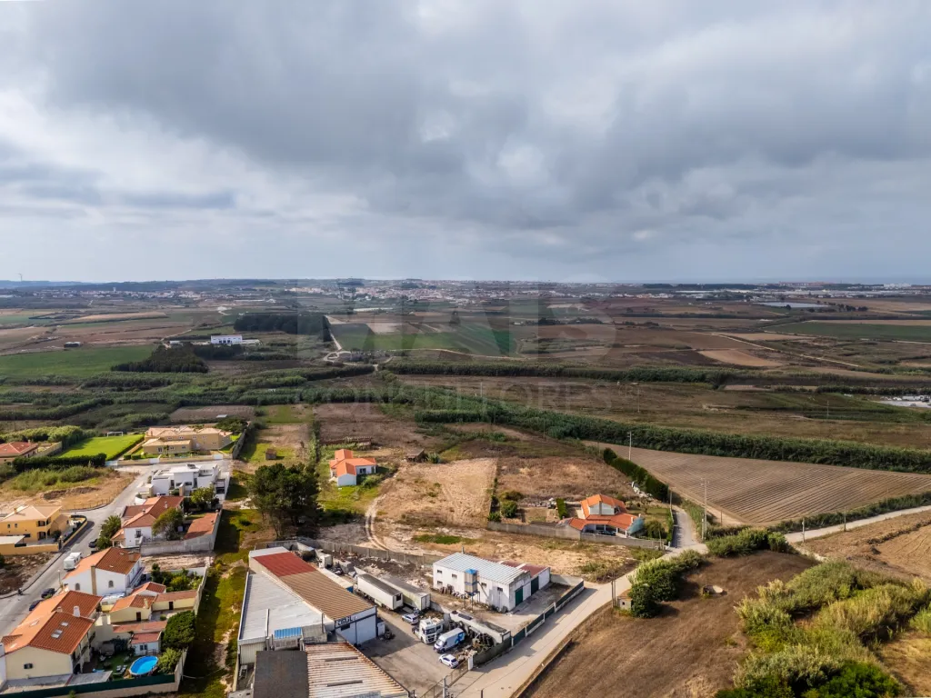 Construção de Moradia Nova com Piscina a Minutos da Praia do Baleal