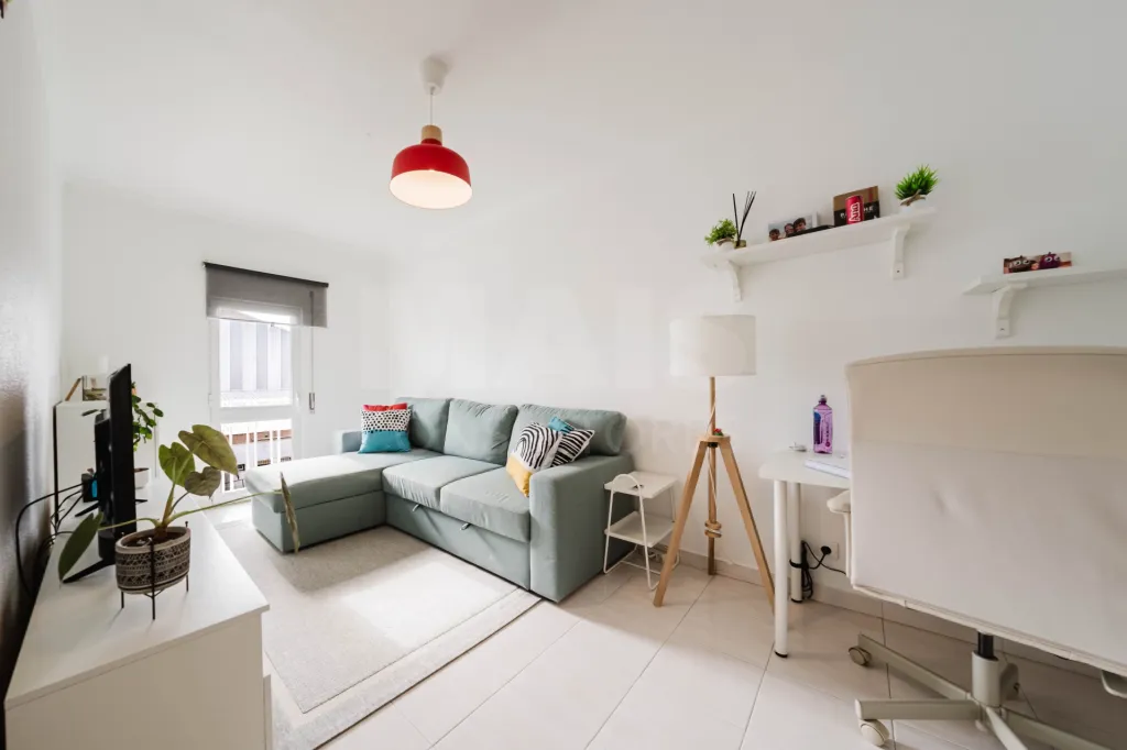 Apartamento T2 Renovado Com Vista Mar Em Peniche