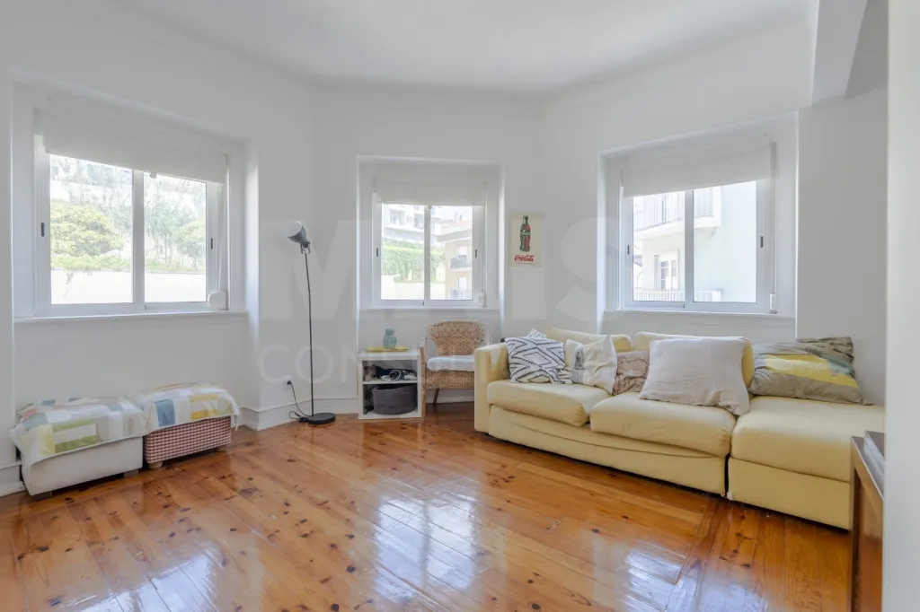 Excelente apartamento Dafundo