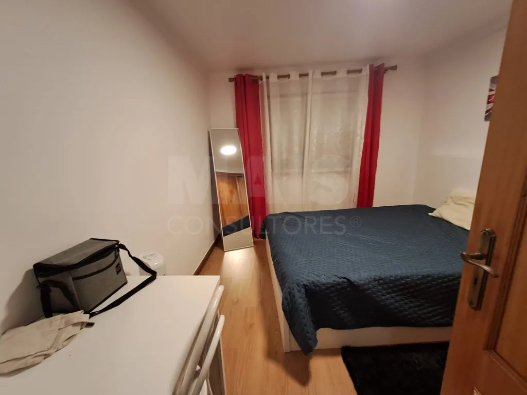 Partially Renovated 2-Bedroom Apartment in Turquel with Garage and Elevator