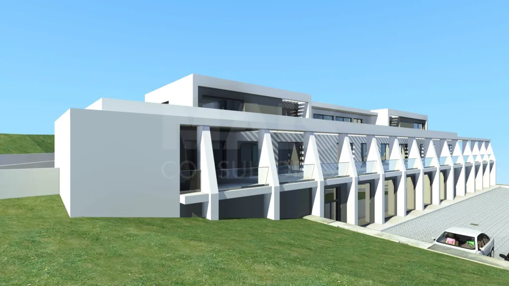 Edifício com 800m2 em frente à Lagoa de Óbidos