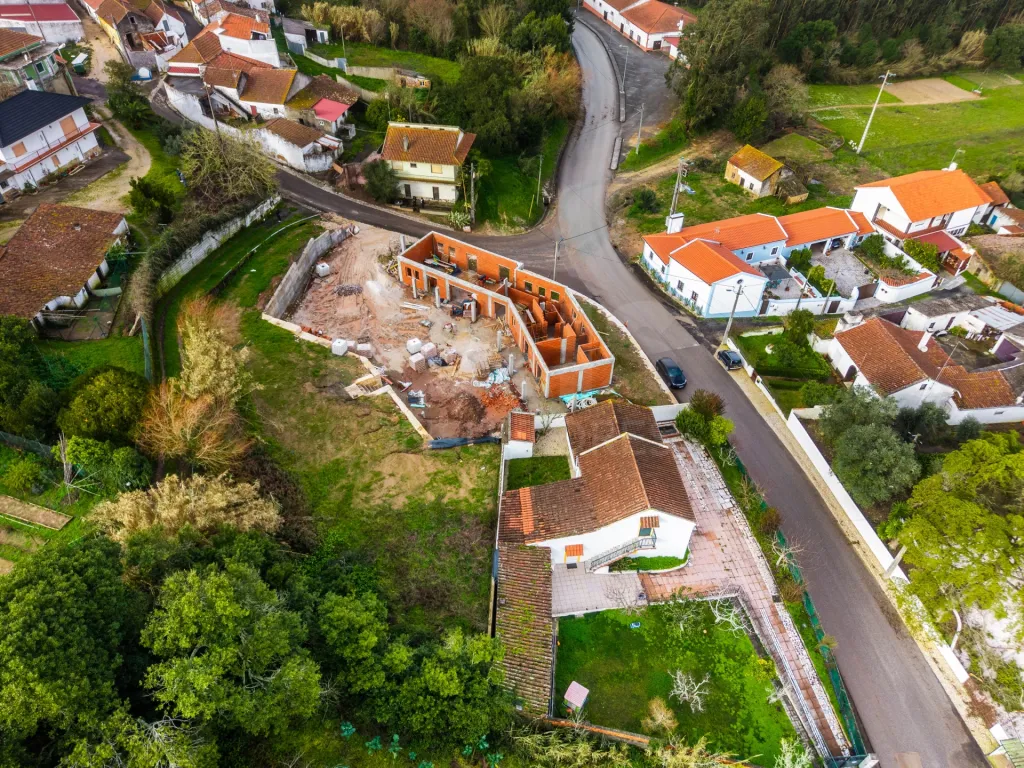 Moradia Térrea em construção na Torre, Caldas da Rainha
