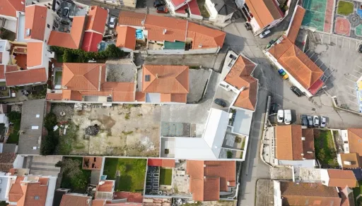 Moradia Térrea T2 com Logradouro e Estacionamento | Lourinhã