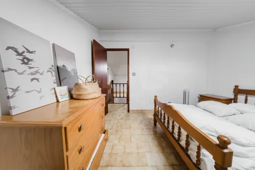 Apartamento T2 com Sótão e Varanda junto à Praia do Baleal