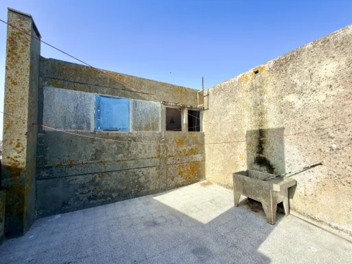 Apartamento T2 localizado em Peniche