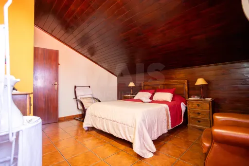 Moradia T3 isolada com Garagem na Branca