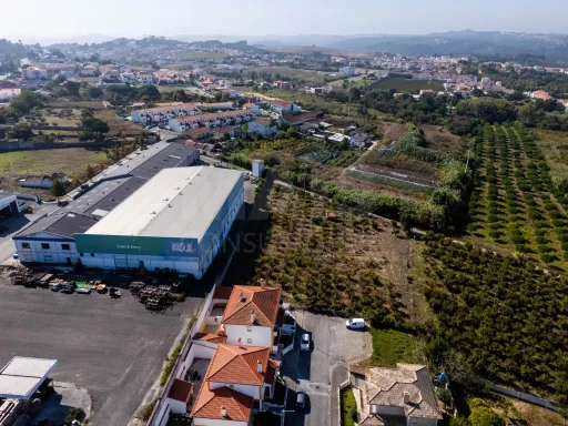 Terreno c/ 4.055m2 c/ viabilidade de construção nas Gaeiras