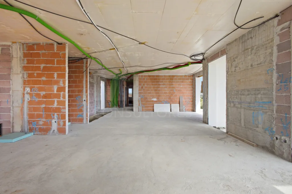 Moradia T4 com piscina em lote de 759m2 em Amoreira Óbidos