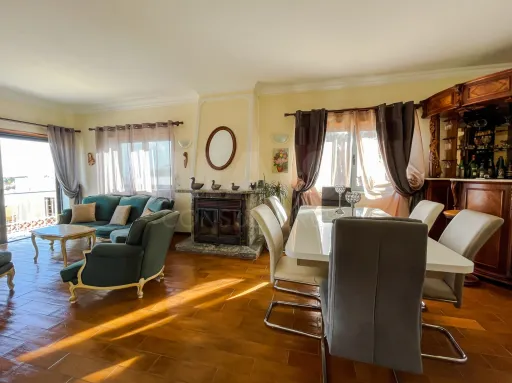 Moradia T4 em Alcabideche, Cascais – Conforto, Sustentabilidade e Espaço