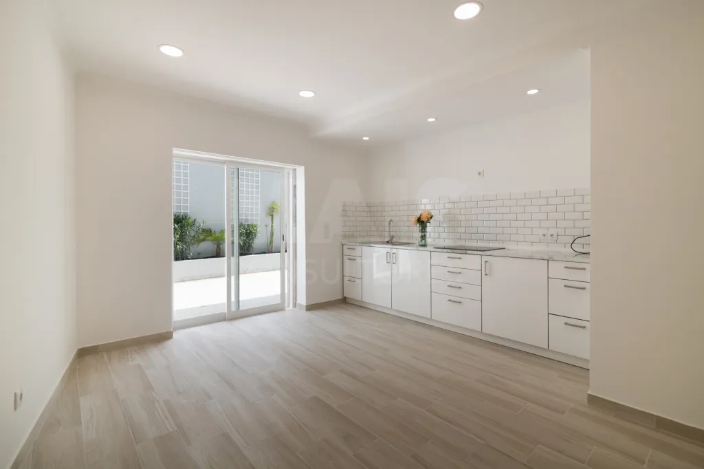 Moradia Isolada T4 Renovada — Abuxarda / Alvide, Cascais