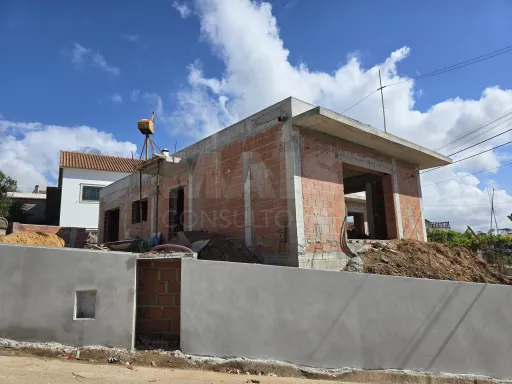 Moradia T3 com Piscina e Vista Mar e Lagoa de Óbidos