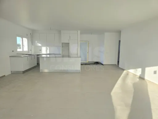 Moradia nova com piscina | Caldas da Rainha