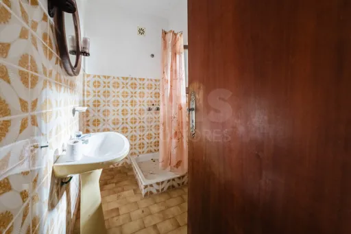 Moradia com 1.040 m² de Terreno no Seixal, Lourinhã
