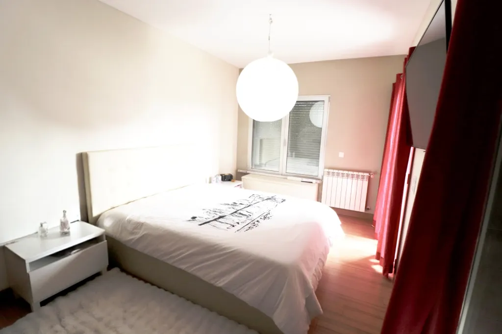 3-Bedroom Apartment at Quinta das Oliveiras with a 60-square-meter balcony