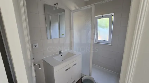 Apartamento T2 em Alcântara