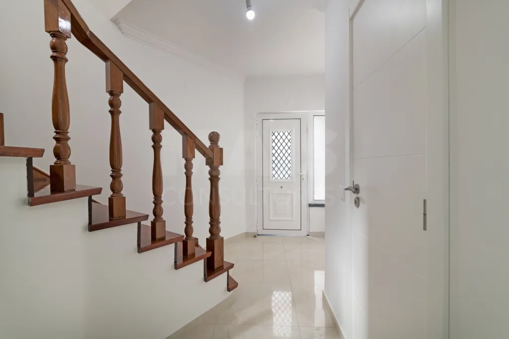 Moradia Isolada T4 Renovada — Abuxarda / Alvide, Cascais