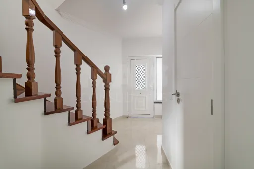 Moradia Isolada T4 Renovada — Abuxarda / Alvide, Cascais