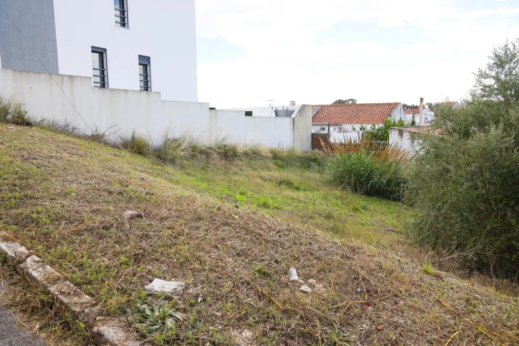 Lote Urbano na Apelação para Moradia.