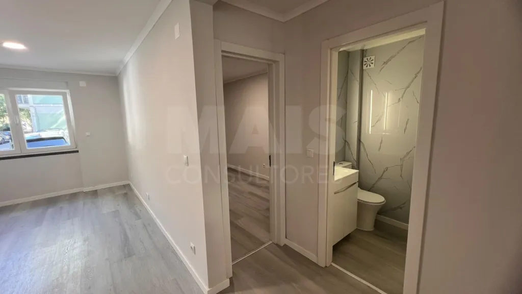 Fully Renovated 2-Bedroom Apartment - Benfica