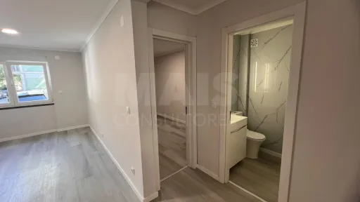 Fully Renovated 2-Bedroom Apartment - Benfica