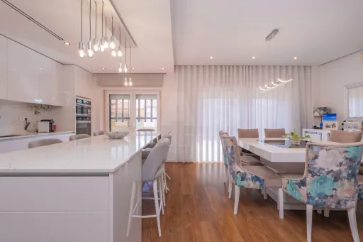 Apartamento T5 de excelência em Alverca do Ribatejo