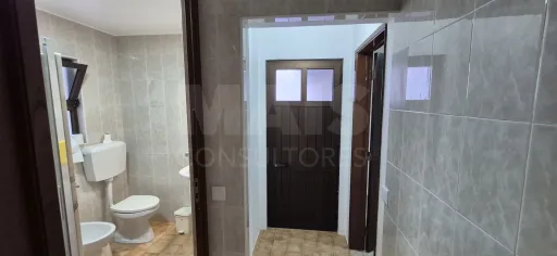 Refurbished 3-bedroom house with patio, garden and parking space