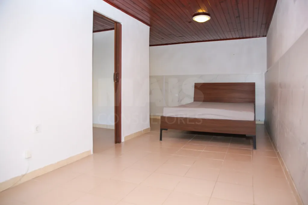 🏡 Moradia T1 com Terraço e Pátio