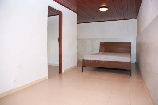 🏡 Moradia T1 com Terraço e Pátio